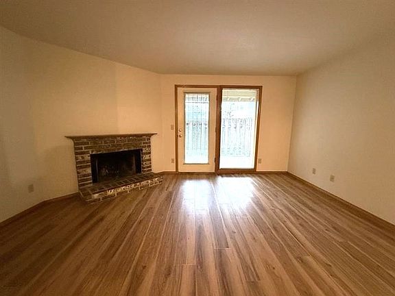 4th image of 762 SW 206th Pl