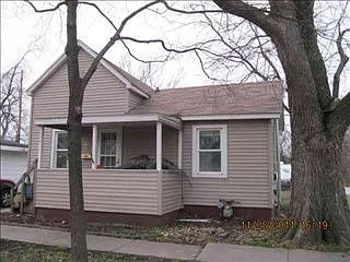1103 W Walnut St photo 1