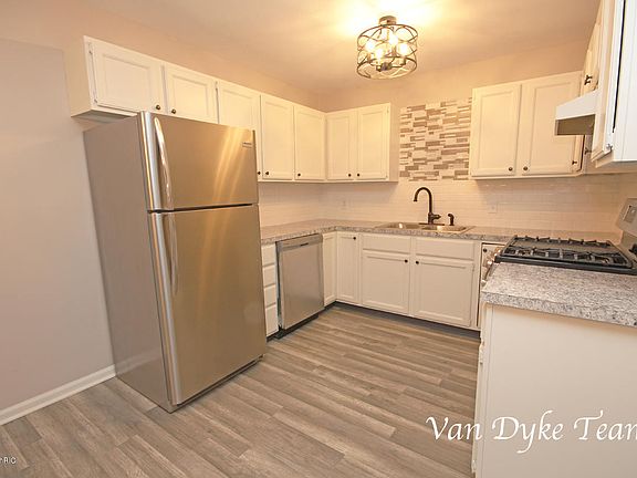 2nd image of 2933 Byron Center Ave SW APT D