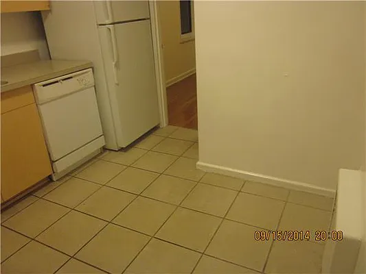 Rented by Kian Realty | media 27