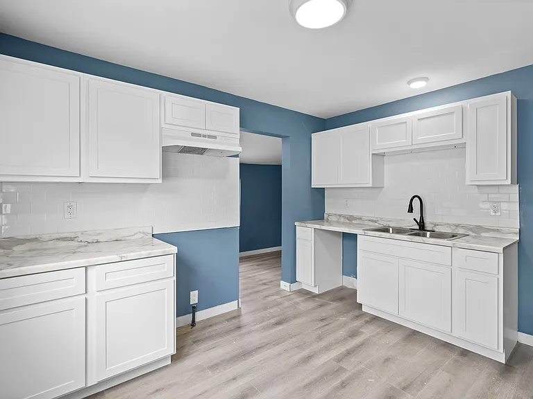 7533 Calvin Ave — Photo 3