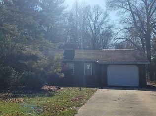 3125 Dean Rd, Lambertville, MI 48144