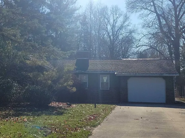 3125 Dean Rd, Lambertville, MI 48144