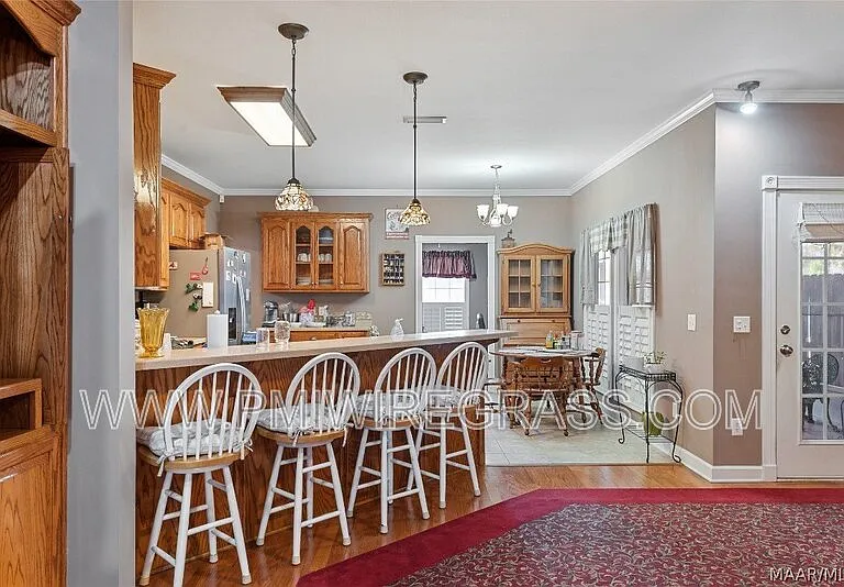 249 Windsor Garden Dr — Photo 11