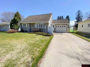 516 7th St, Gaylord, MN 55334