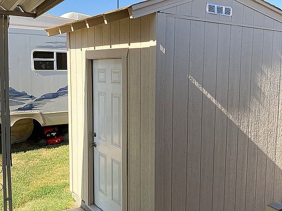 New 7 X 8 Shed. 