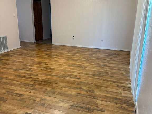2nd image of 5909 N 25th Ln