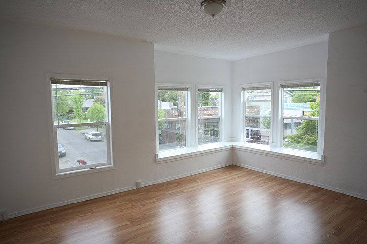 apt. 2 living area