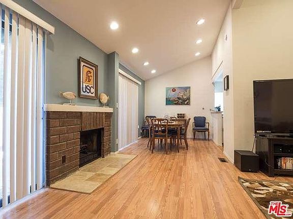 4th image of 21535 Erwin St Unit 123