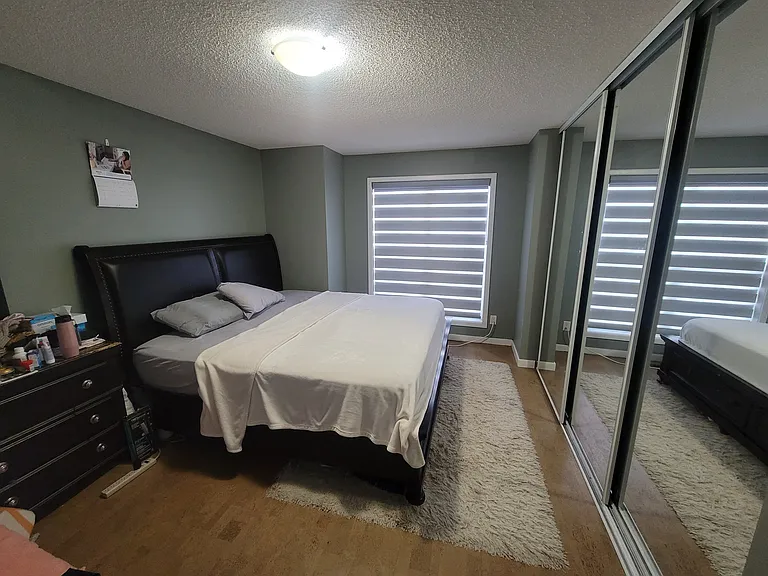 1194 New Brighton Park SE — Photo 5