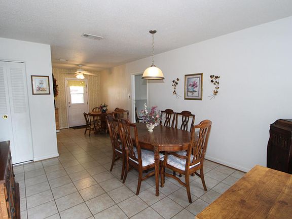 5th image of 809 Newport Dr