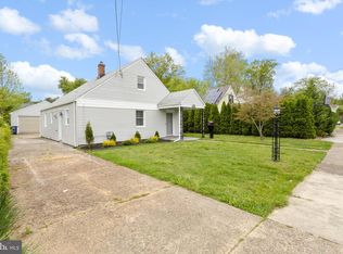 9 Oregon Ave, Palmyra, NJ 08065