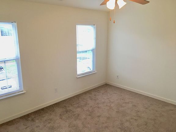 4th image of 918 Brawley School Rd APT H