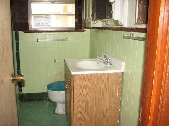 5th image of 3805 Lisa Ln