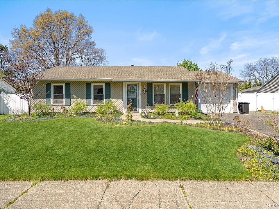 1st image of 158 Glenmere Way