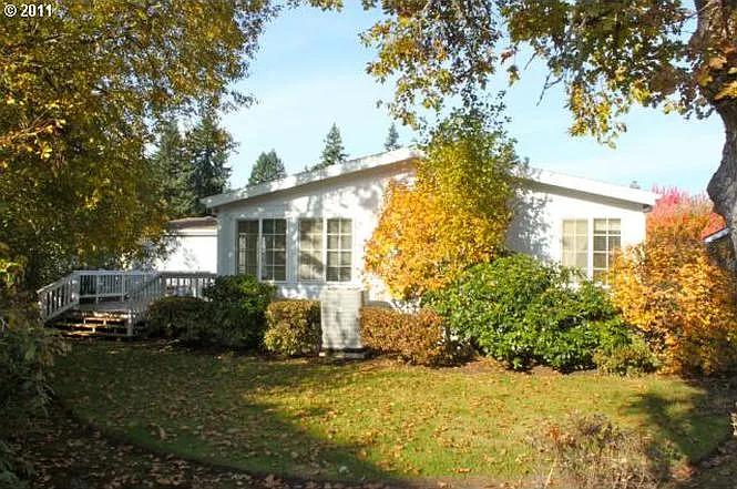 17516 NW Shadyfir Loop Space 17 photo 1