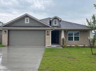 245 Vista Dr, Yukon, OK 73099