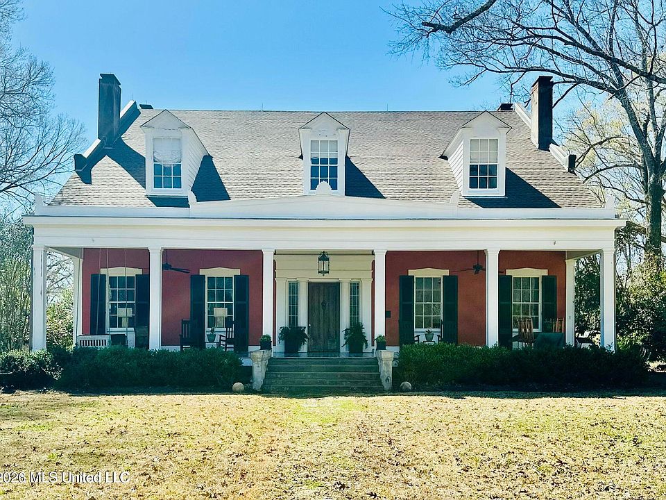 1st image of 8747 N River Rd