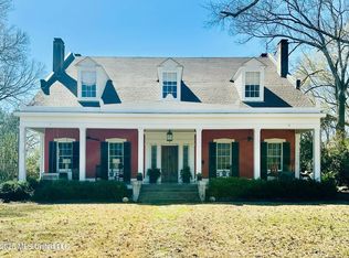 8747 N River Rd, Natchez, MS 39120