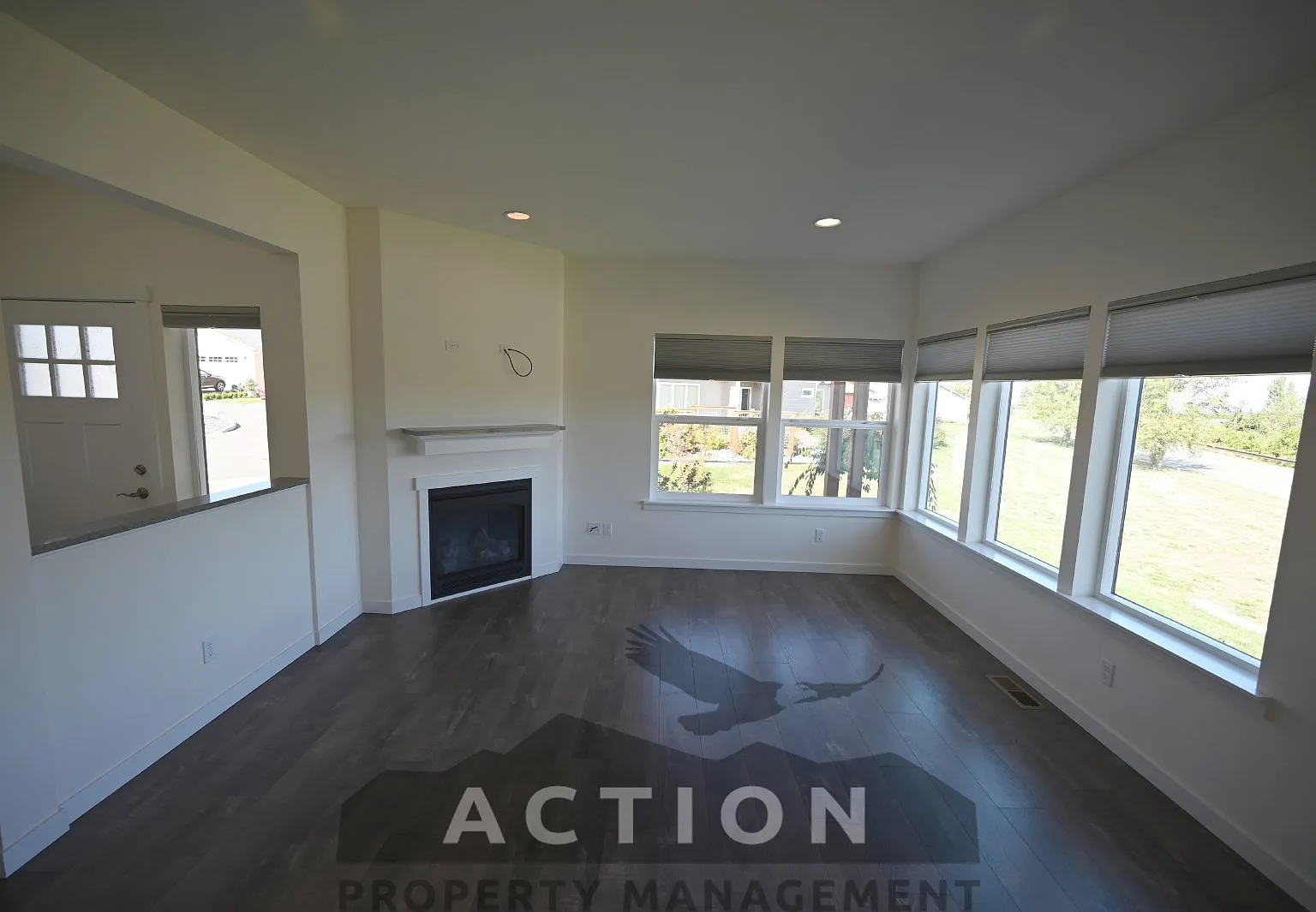 3 bed, 2.0 bath, 1725 sqft, $2,650 — Photo 4