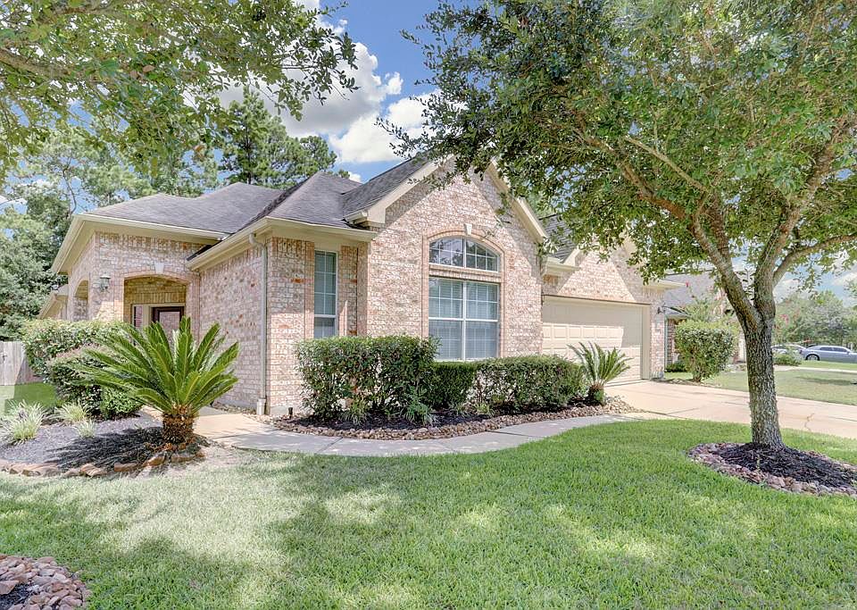 1st image of 25557 Oakhurst Forest Dr