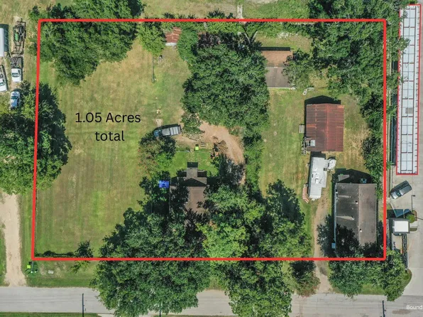 8911 Charity St, Needville, TX 77461