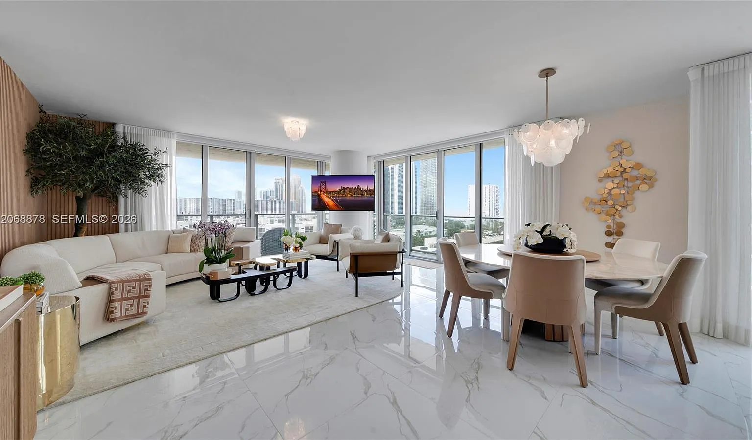 Parque Towers Condo — Photo 3