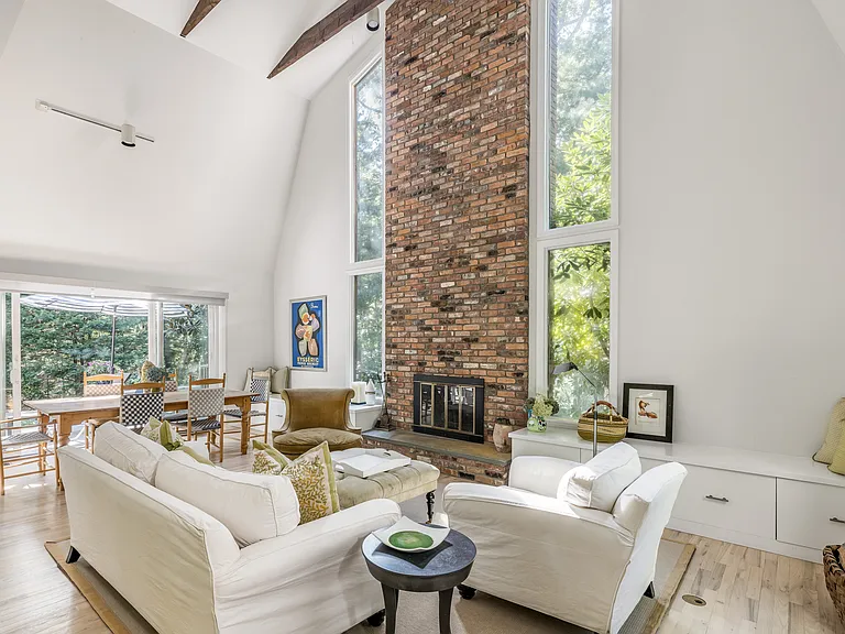 77 Three Mile Harbor Dr — Photo 3
