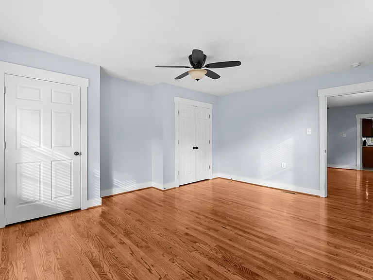 1304 Payne St — Photo 8