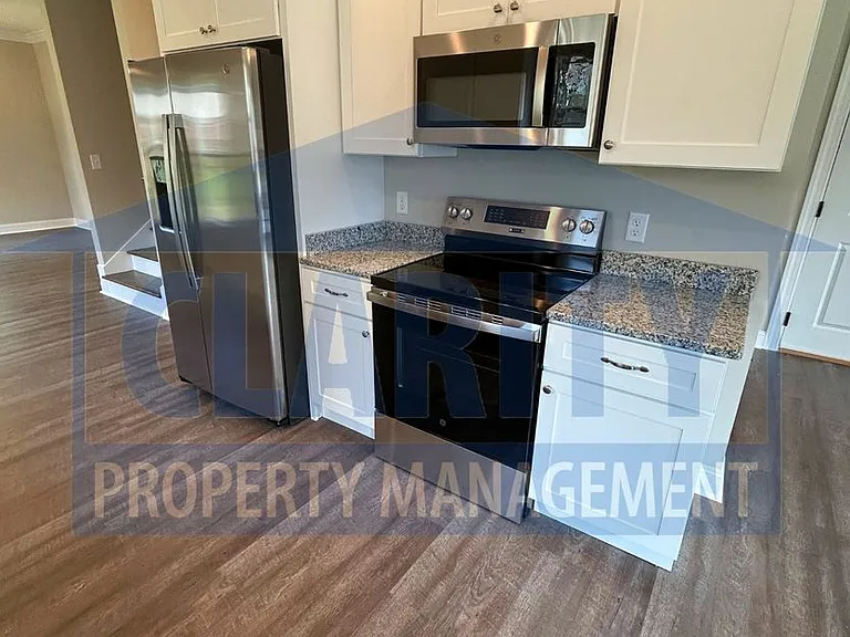 5062 Solar Ln NW — Photo 10