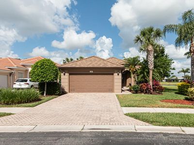 2258 Heydon CIR W, Naples, FL, 34120