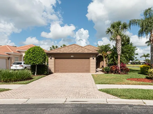 2258 Heydon CIR W, NAPLES, FL 34120