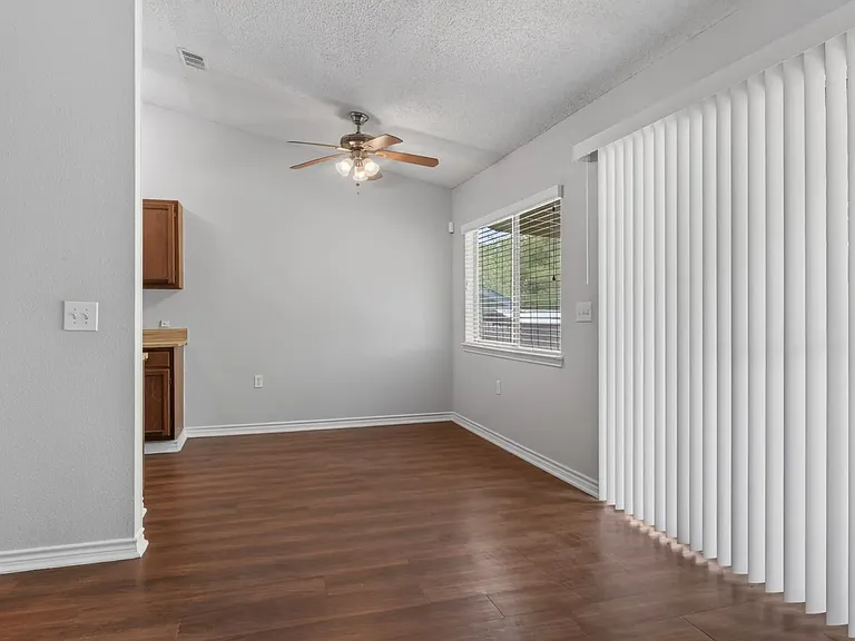 10341 Flatland Trl — Photo 5