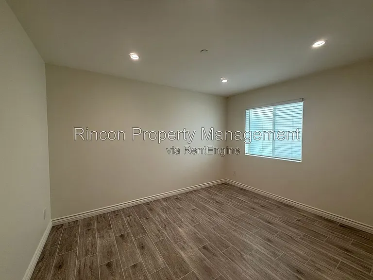 921 Aurora Dr #A — Photo 9