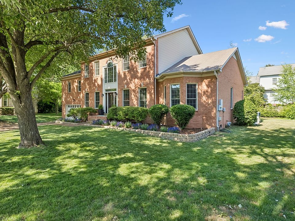 1st image of 320 Kentons Way