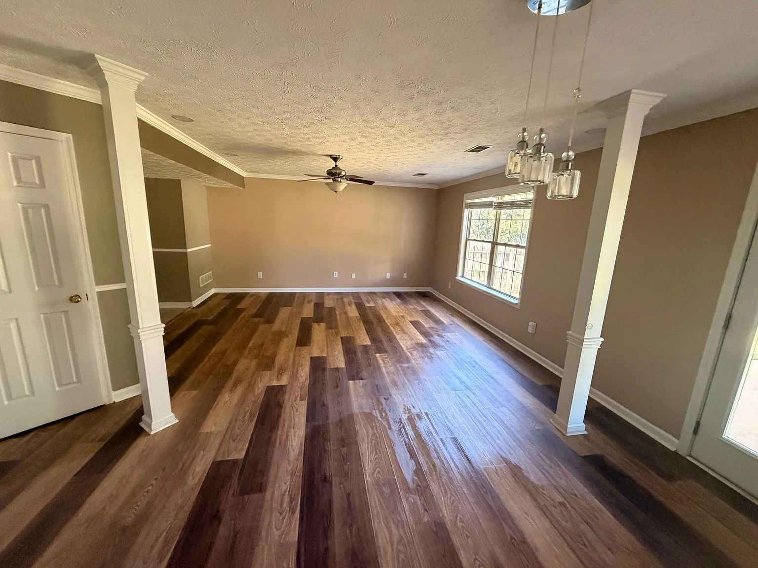 2185 Belmont Dr — Photo 4
