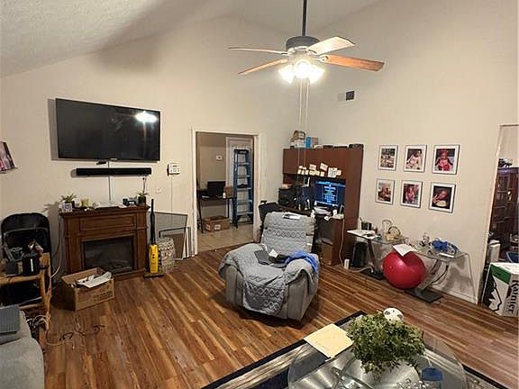 2nd image of 2275 Briar Knoll Rd