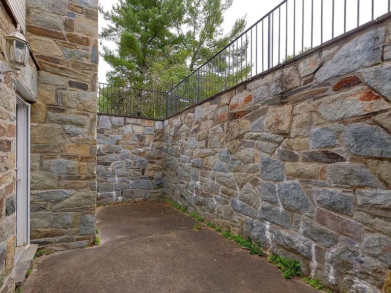 9420 Holland Ave — Photo 66