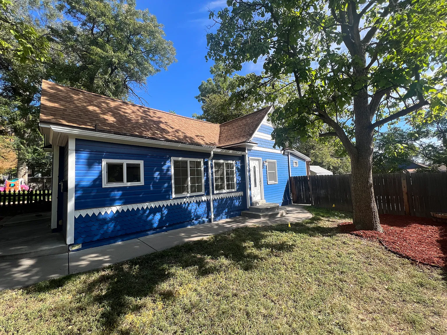 2 bed, 1.5 bath, 950 sqft, $2,500 — Photo 1