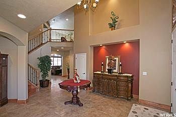 3rd image of 4886 N Whisper Wood Dr
