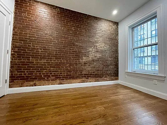 Rented by Bond New York | media 3