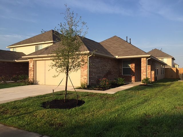 1st image of 5563 Latta Plantation Dr