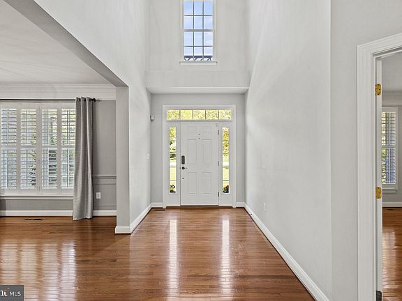 5th image of 11810 Sumner Glen Dr