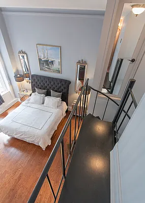 Sold by JCity Realty, LLC | media 25