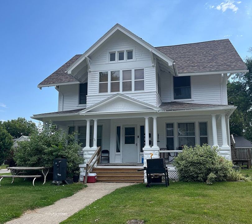 1st image of 523 N 11th St #4EEE75380