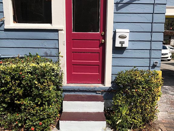 3rd image of 506 Hillcrest St Unit C
