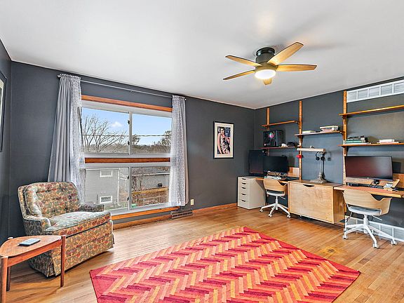 3rd image of 603 N Washington Ave