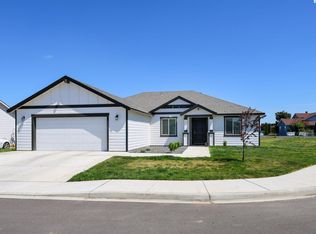 1609 Diamond Ave, Grandview, WA 98930
