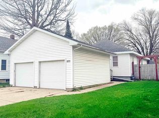 833 Phoebe St, Green Bay, WI 54303