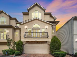 9116 Harbor Hills Dr, Houston, TX 77054